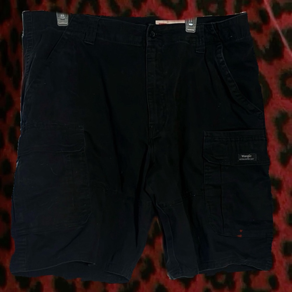 Wrangler Relaxed Fit Cargo Shorts - Casual Comfort